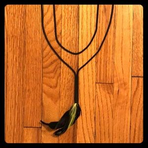 nOir two necklaces in one with feather detail